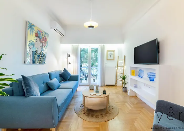 Trendy Living In Koukaki! \